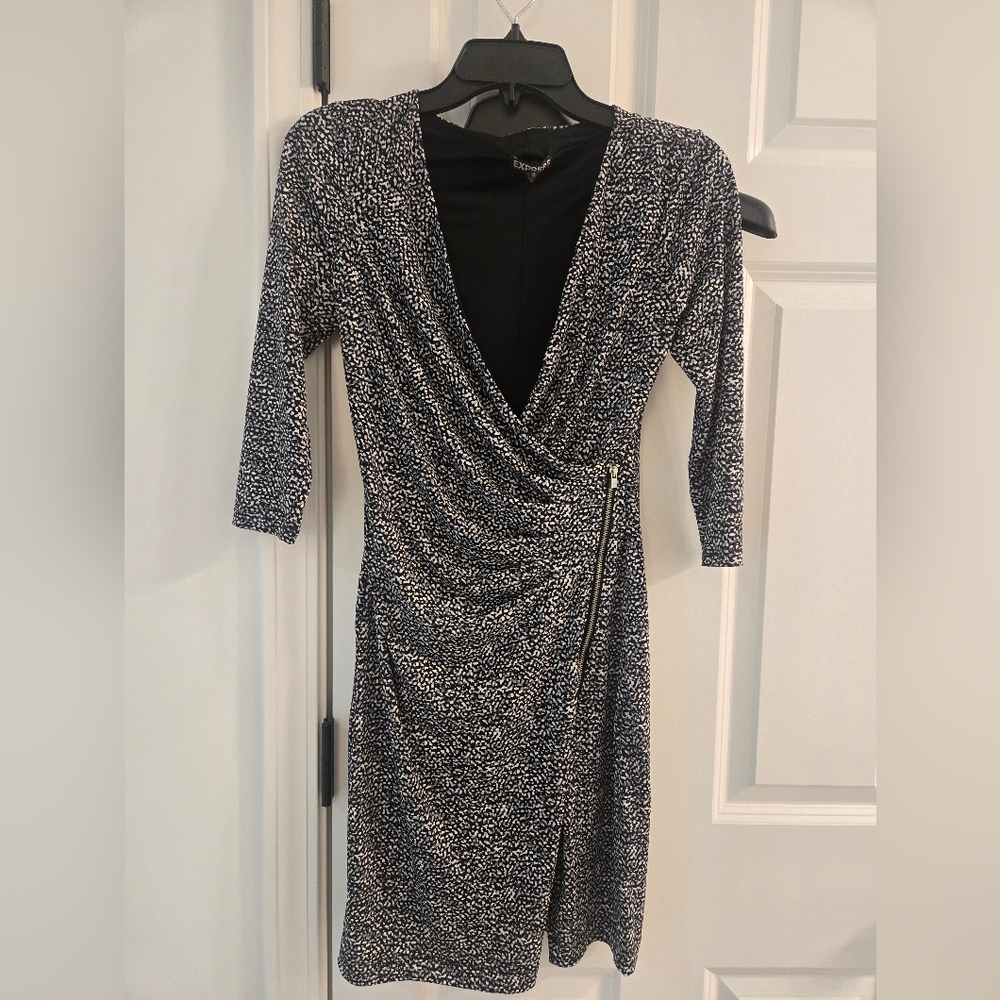 Express Black and White Patterned Long Sleeve Dress